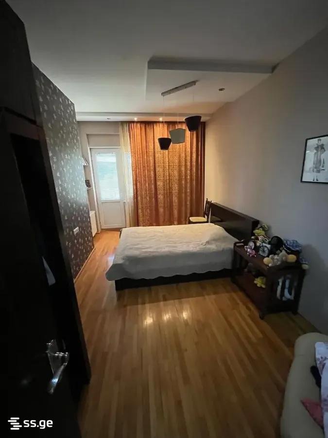 gazapkhuli st. 12 - 5 rooms