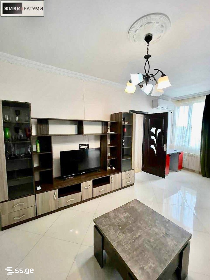Leonidze st. 5 - 3 rooms