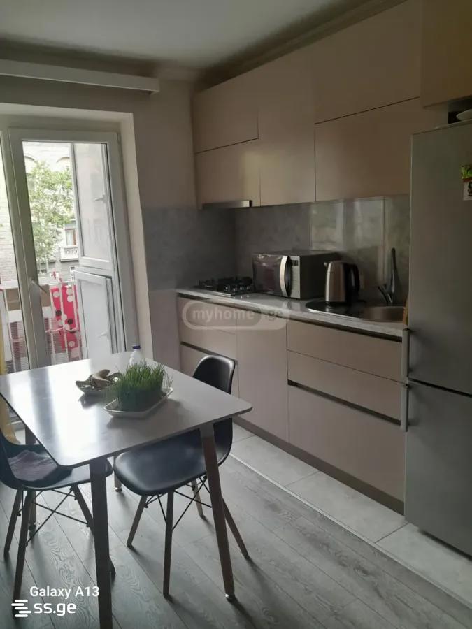 a.wereTlis avenue - 2 rooms