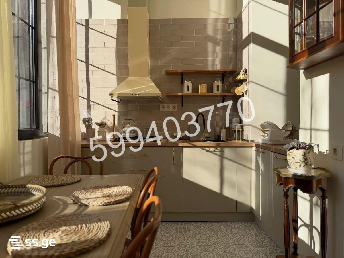 sololakis alley - 3 rooms