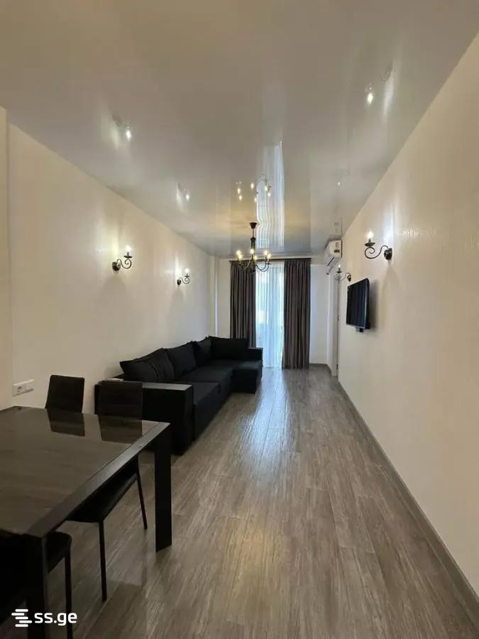 universiteti st. 2 - 3 rooms