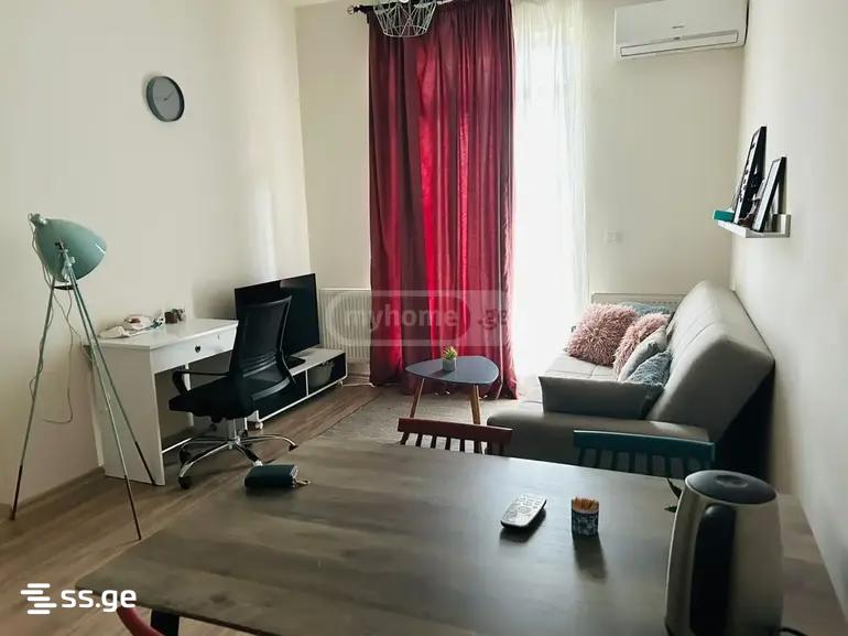 Bob walsh st. - 2 rooms