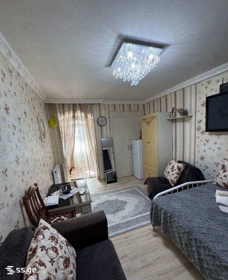 razikashvili st. - 1 rooms