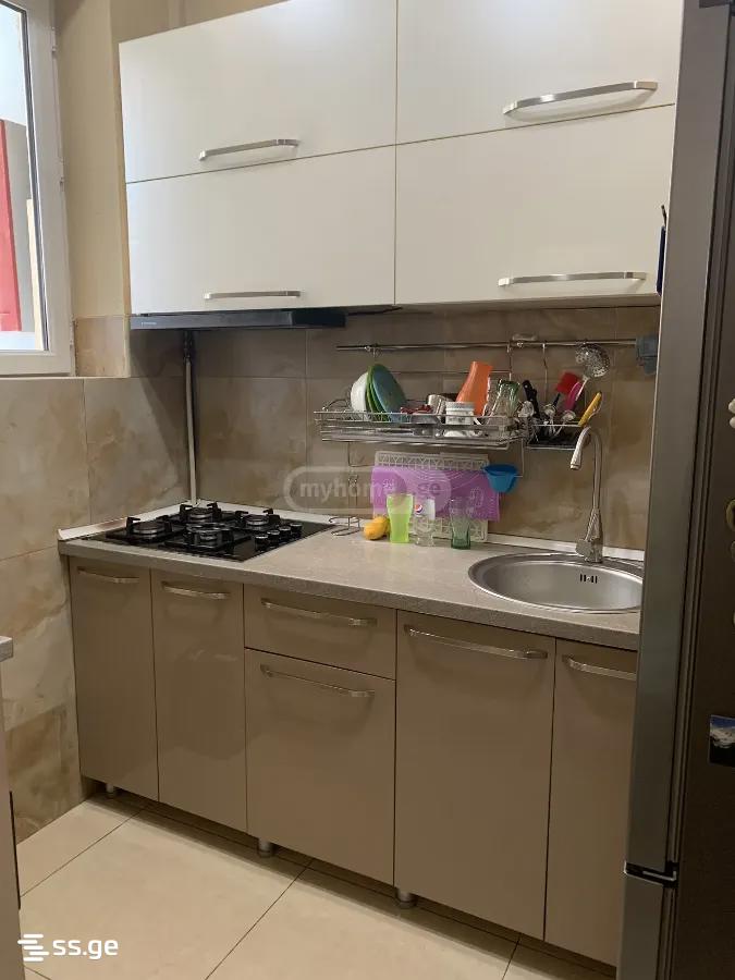 sarajishvili st. 1 - 4 rooms