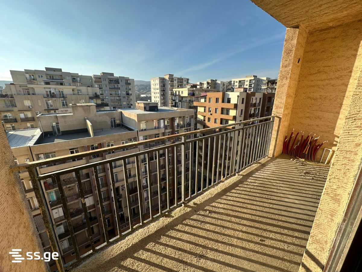 petre imeri st. 8 - 4 rooms