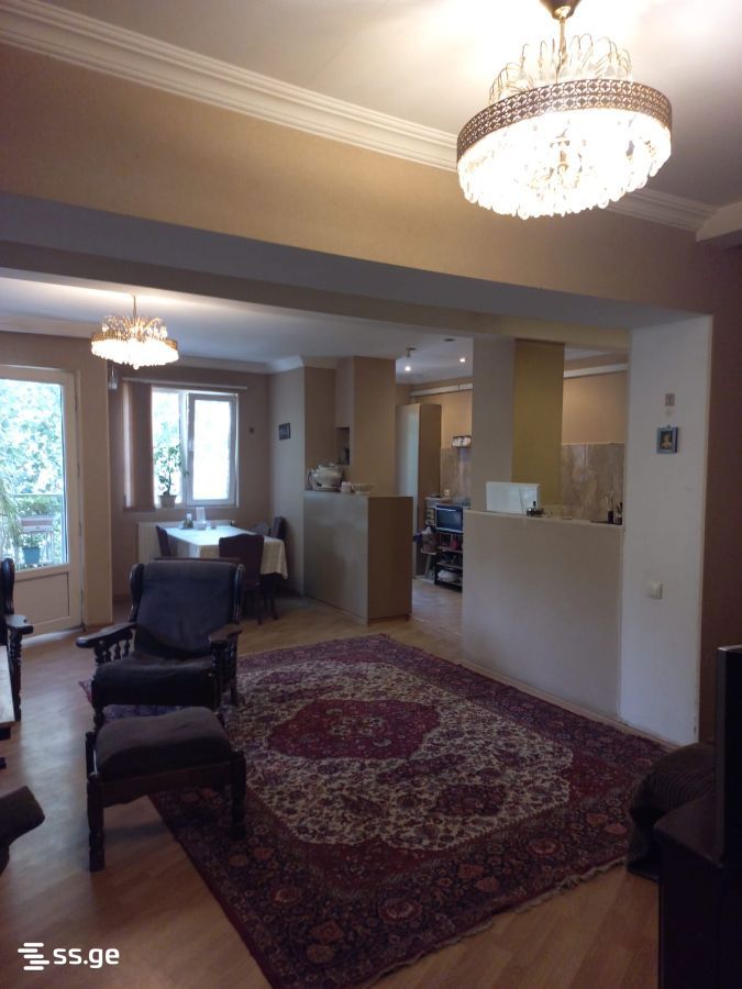 Dolidze st. 15 - 4 rooms