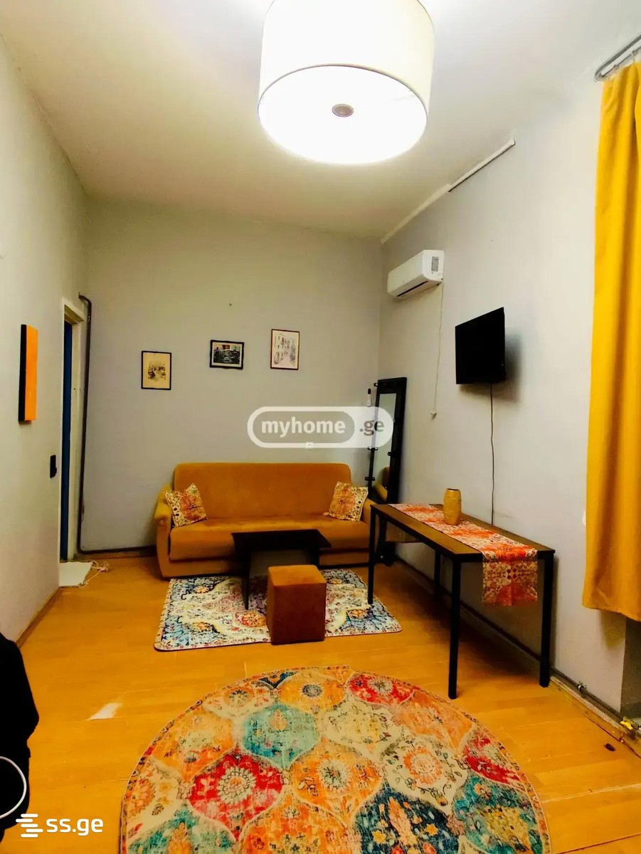 cinamdzgrishvili st. 98 - 1 rooms