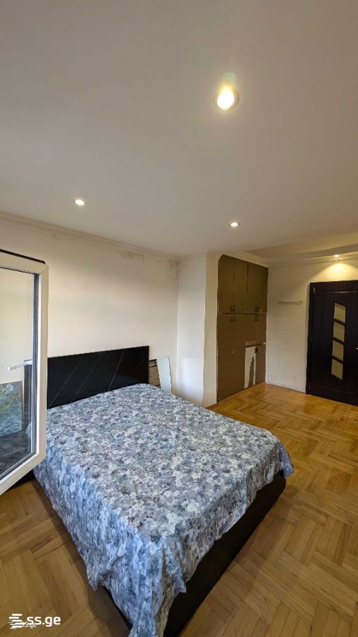 kavtaradze st. 37 - 3 rooms