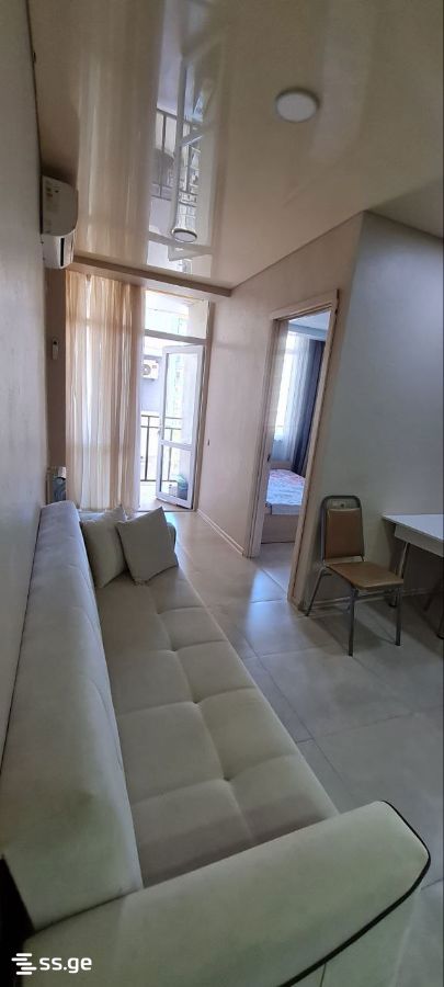 8 - 2 rooms