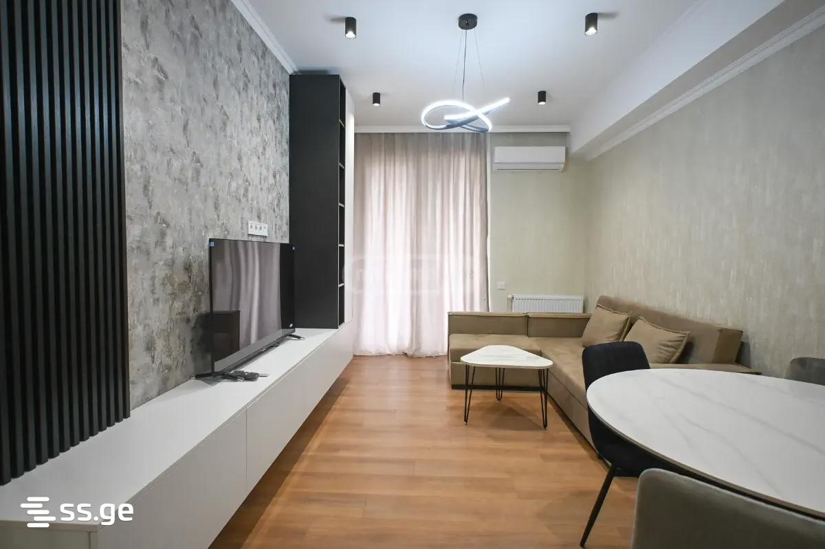 didi kheivani st. 8 - 2 rooms