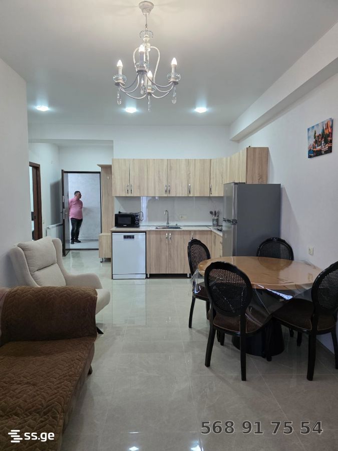 3 - 3 rooms