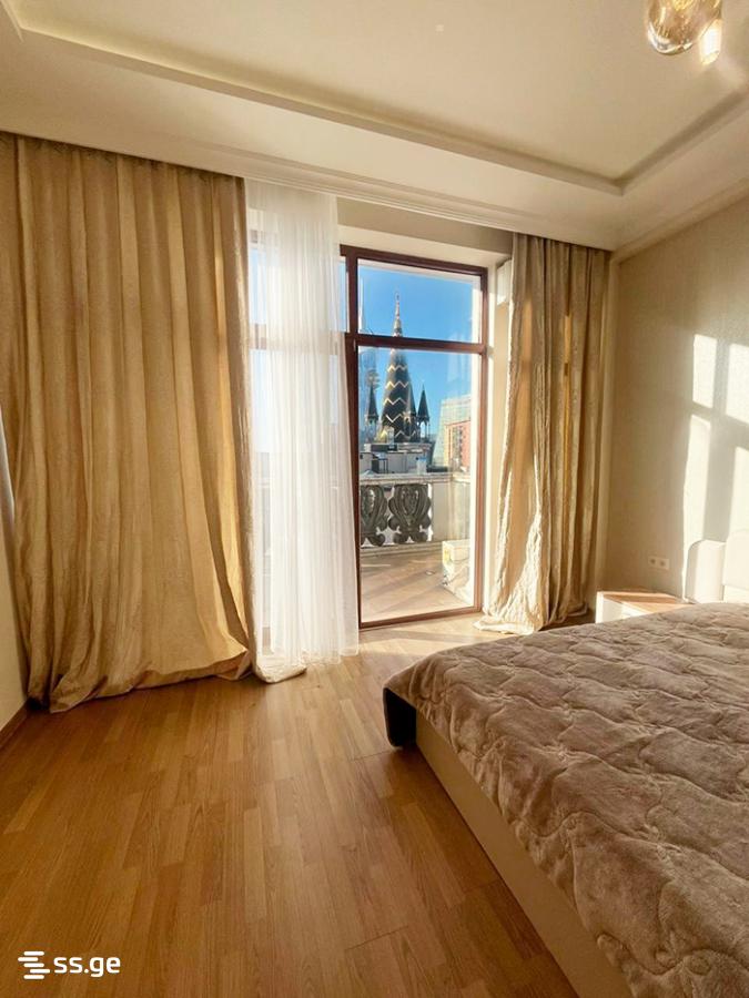 K. Gamsakhurdia st. 16 - 4 rooms
