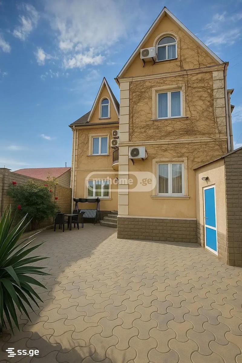ketevan tsamebuli avenue (avlabari) - 10 rooms