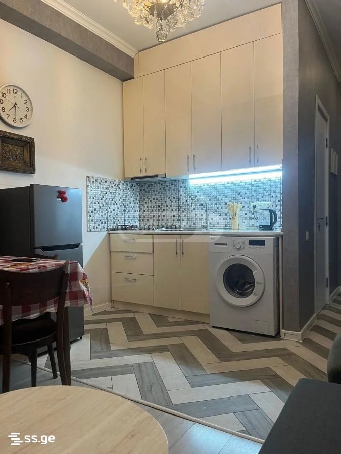 V. Topuridze st. 2 - 2 rooms