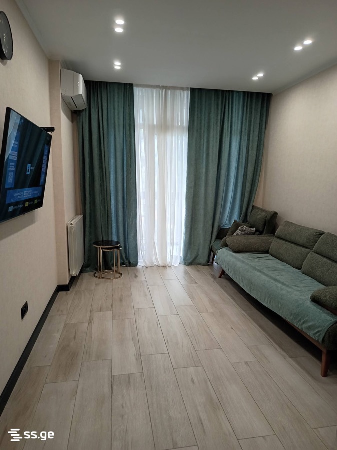 Bagrationi str. 26 - 4 rooms