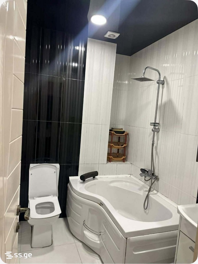 6 - 3 rooms