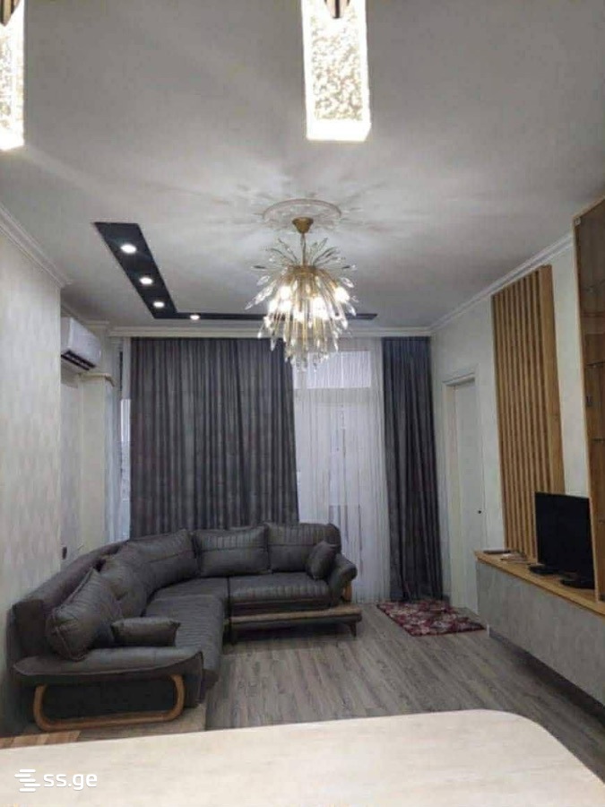 10 - 4 rooms