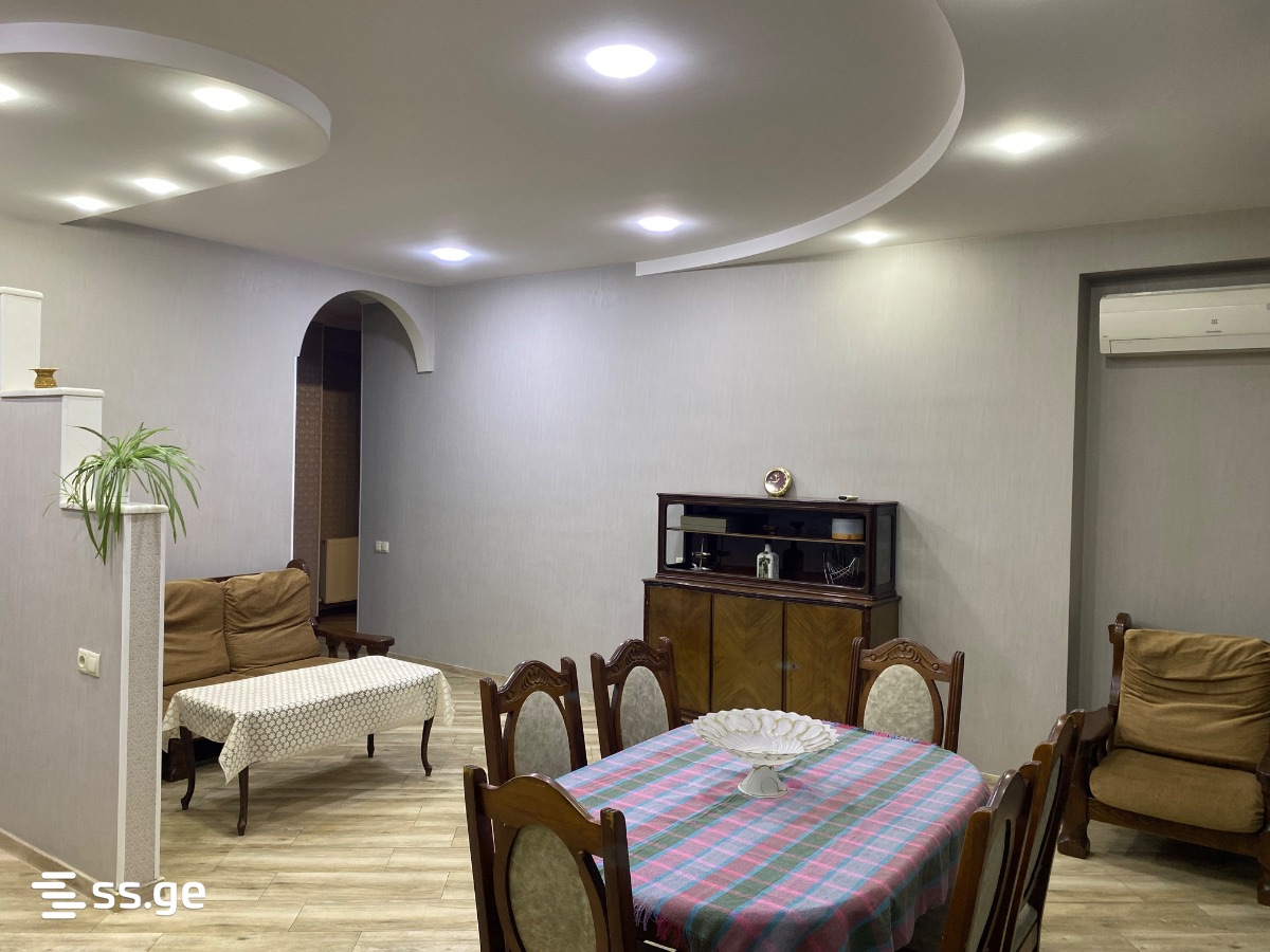Ts. Dadiani st. (chugureti) 275 - 4 rooms