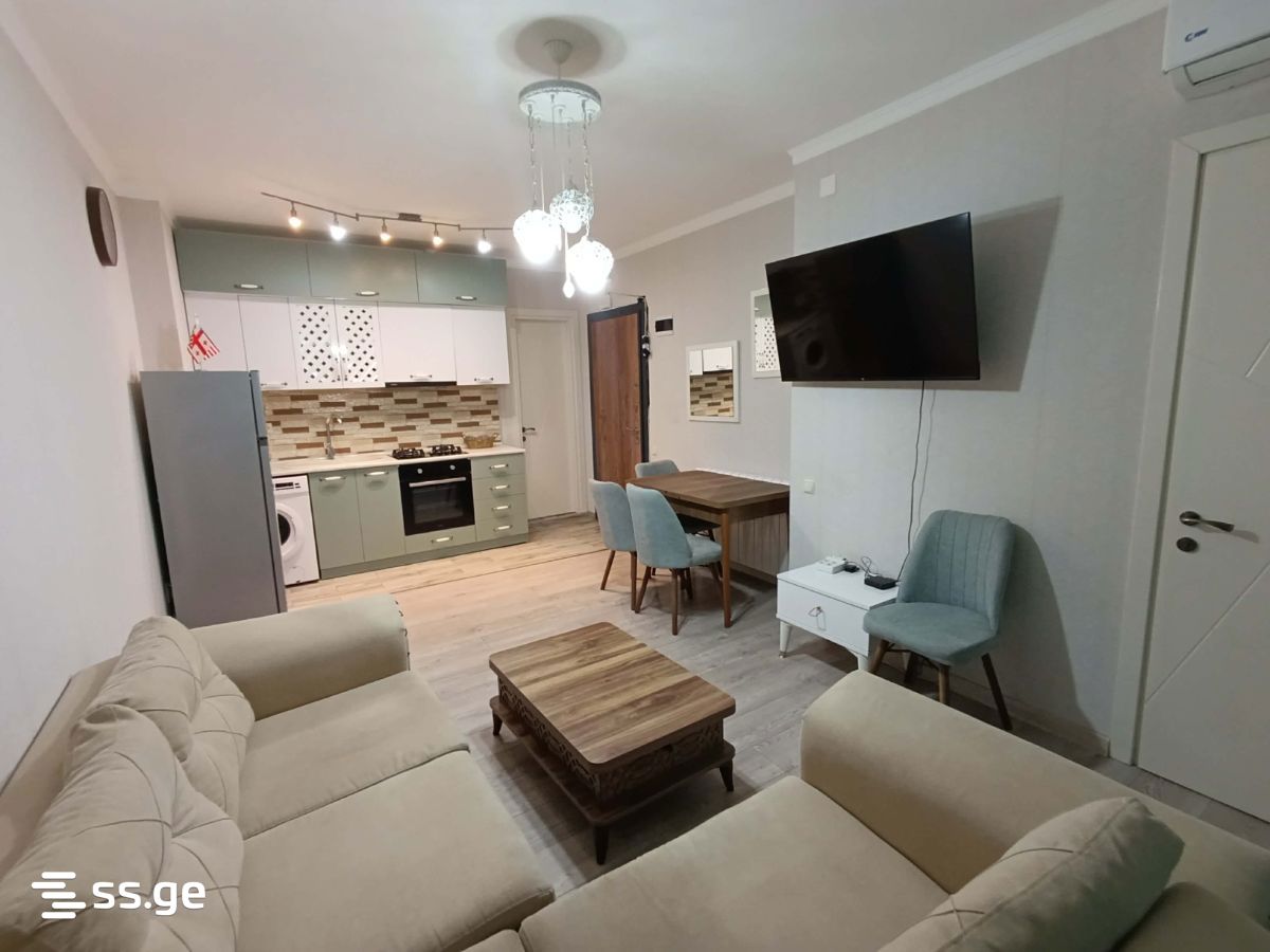 R. Nizharadze st. 3 - 7 rooms