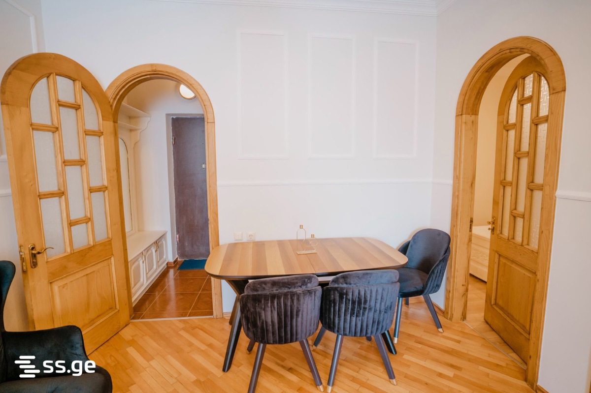 Sh. Rustaveli Ave. 59 - 3 rooms