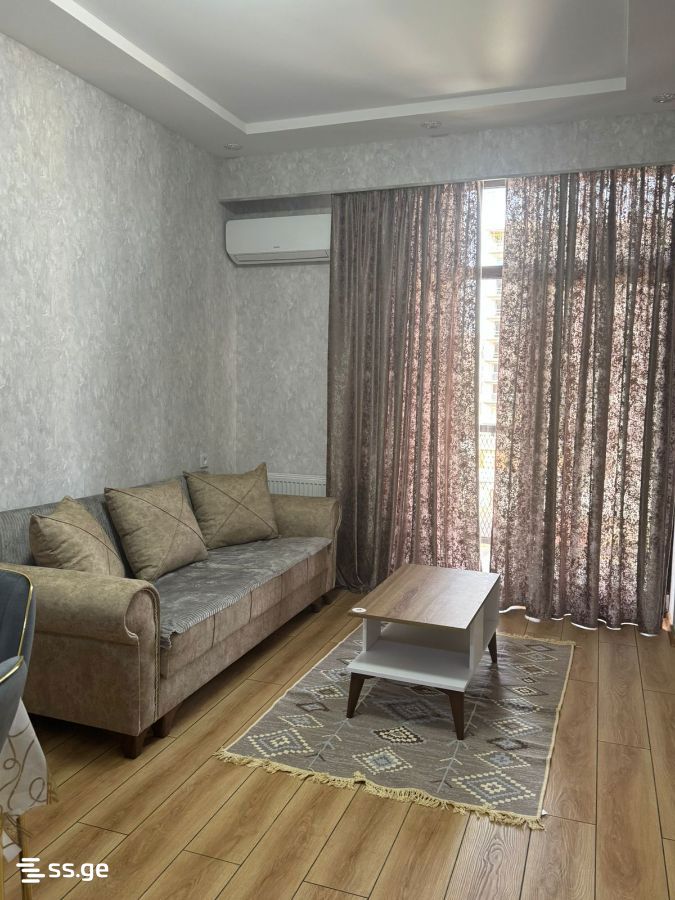 4 - 2 rooms