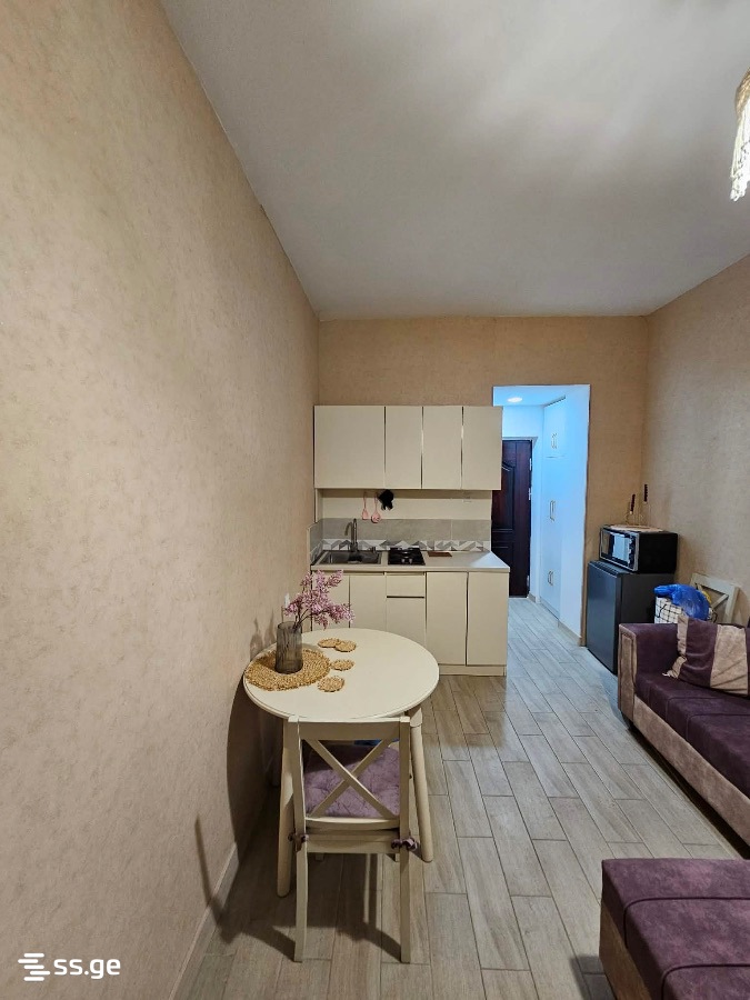 konstitucia st. 76 - 1 rooms