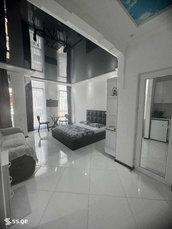 Chavchavadze st. 93 - 1 rooms