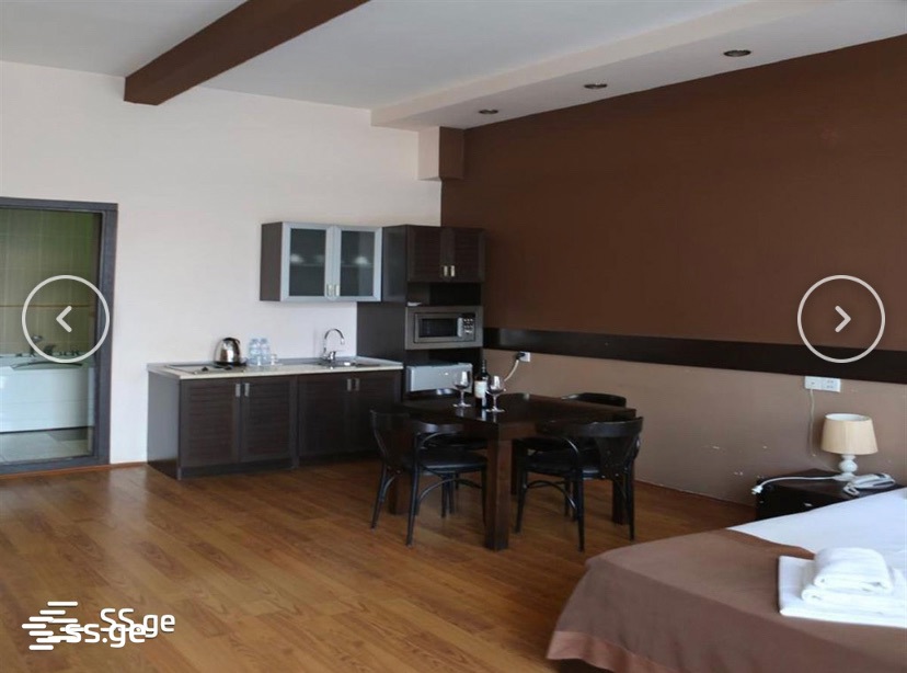 10 - 1 rooms