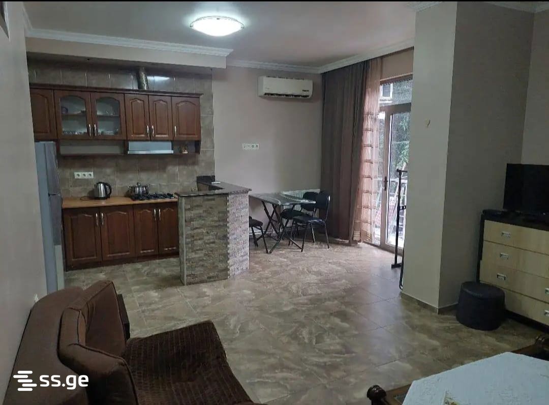 100 - 3 rooms