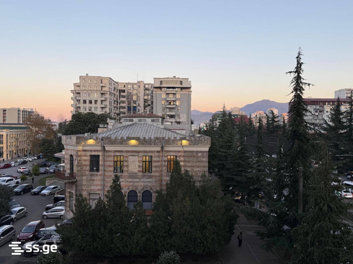 Chavchavadze st. 34 - 3 rooms