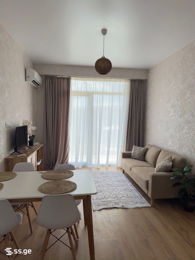 tarieli st. 1 - 1 rooms