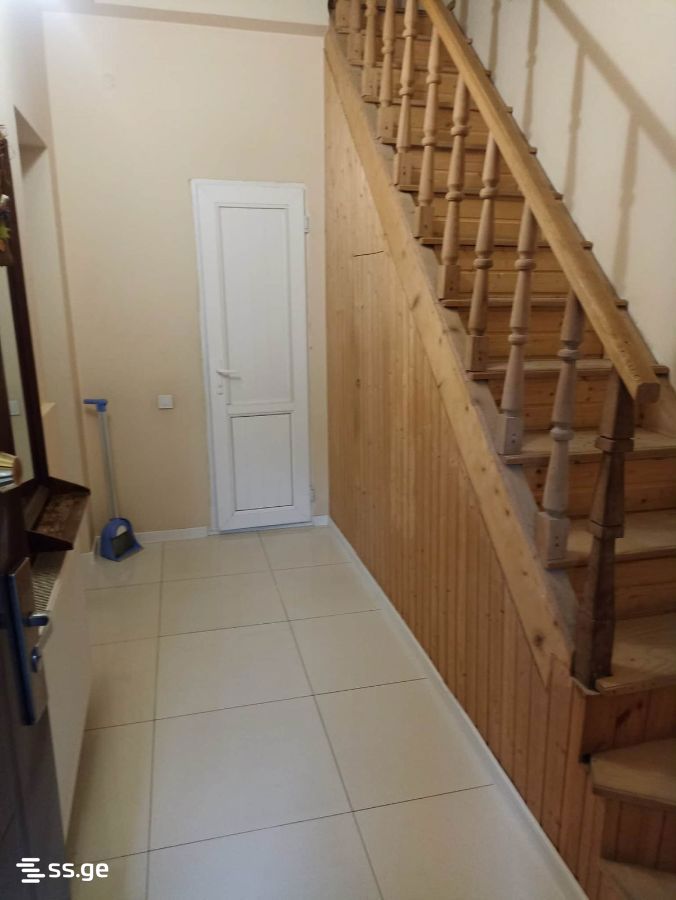 Kutaisi st. 8 - 5 rooms