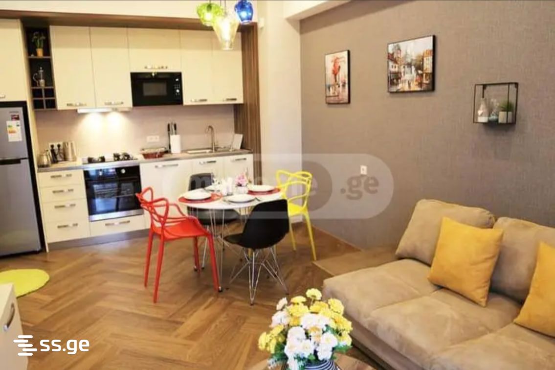 Politkovskaya St (jikia st.) 3 - 3 rooms