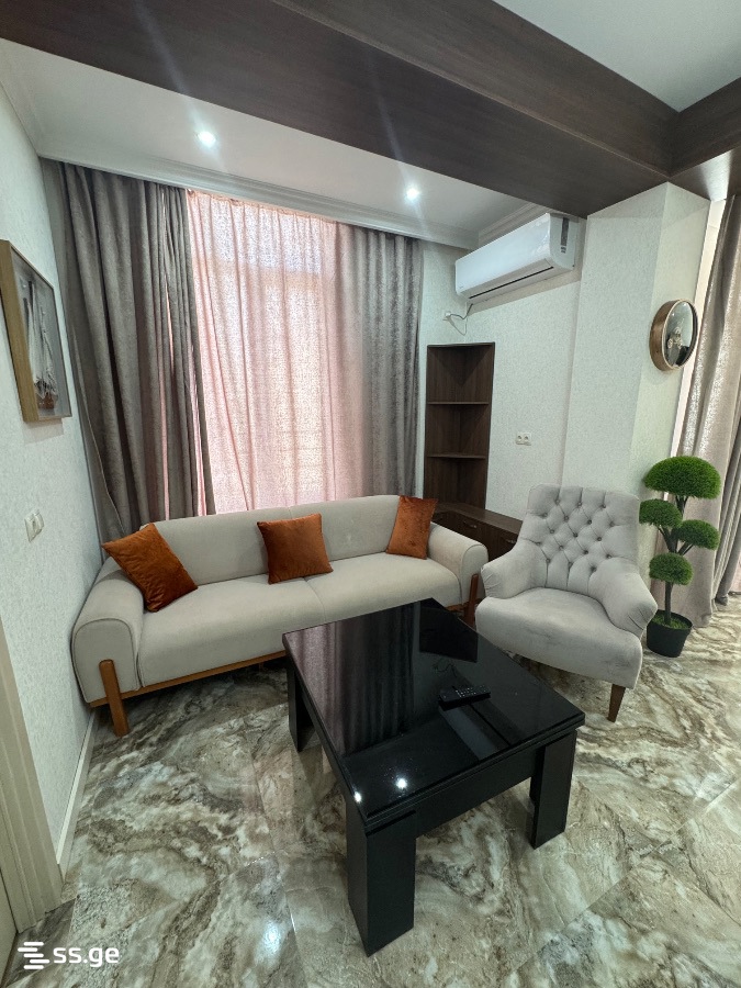 Tinatini st. 3 - 4 rooms