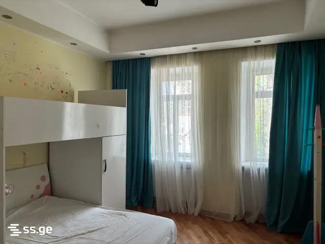 d. bakradze st. 6 - 3 rooms
