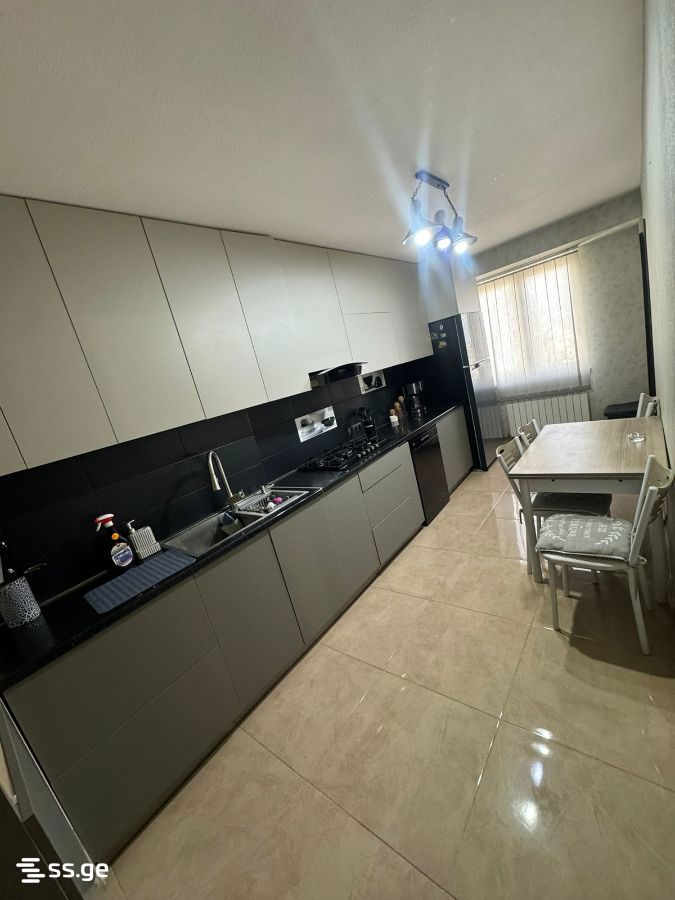 Vazisubnis dasaxleba - 3 rooms
