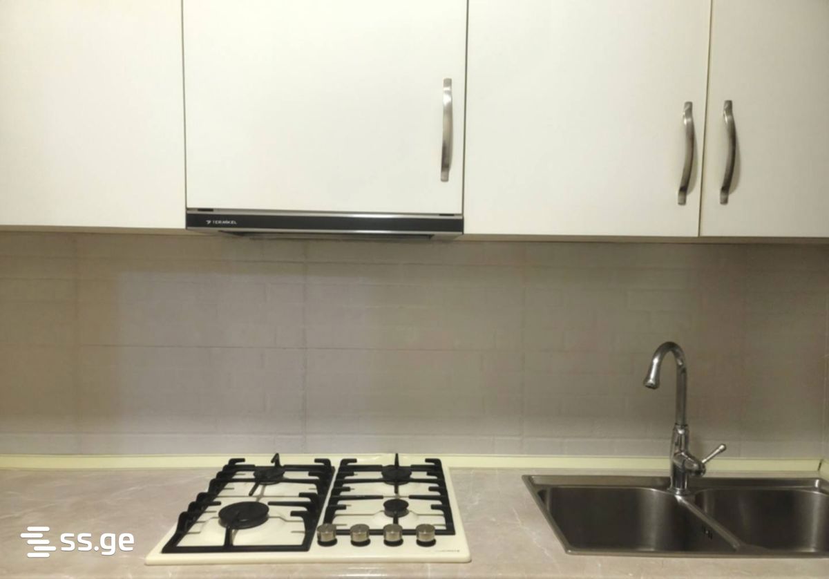 Tengiz Akhmeteli St. 11 - 3 rooms