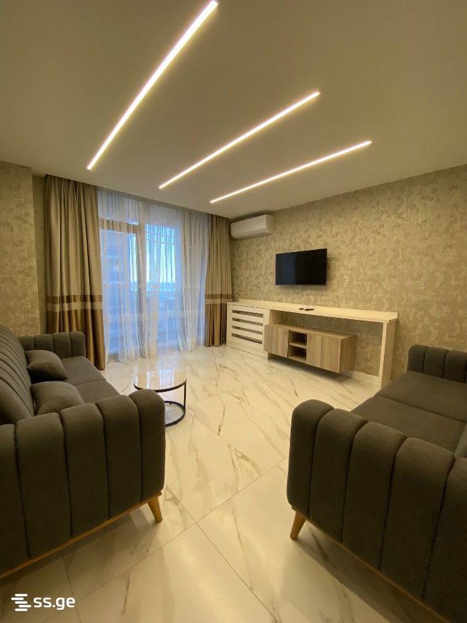 R. Nizharadze st. 19 - 4 rooms