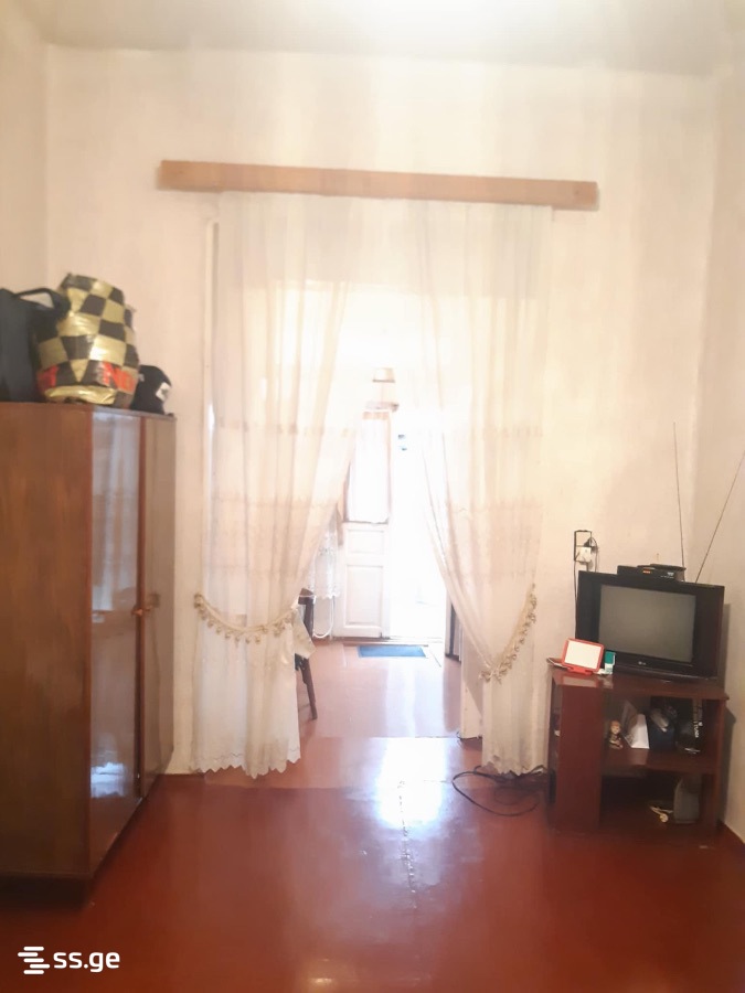 toidze st. 60 - 1 rooms