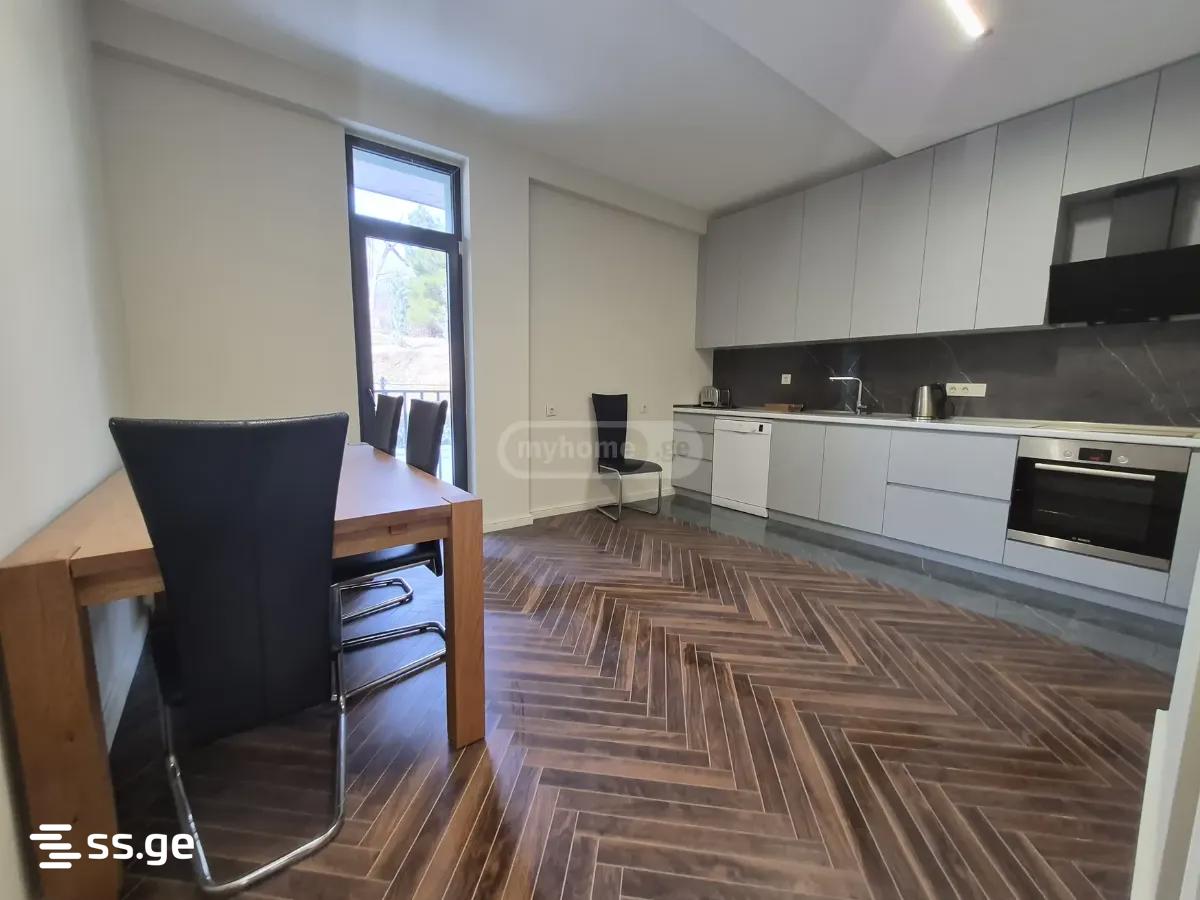 makashvili rise - 3 rooms