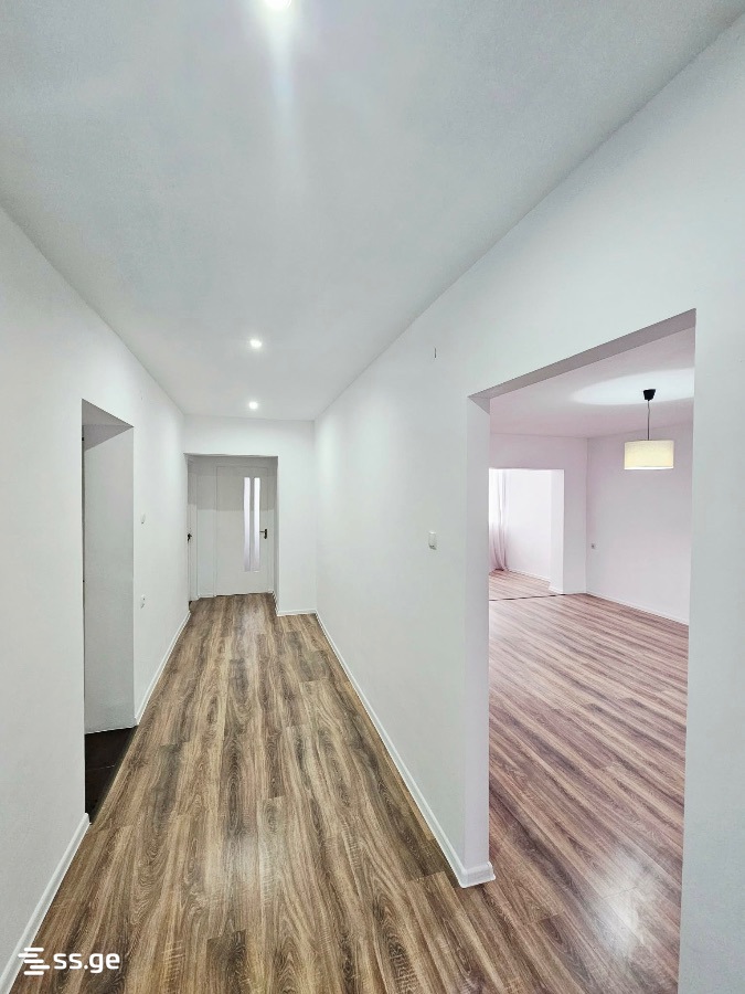nucubidze IV plato 31 - 4 rooms