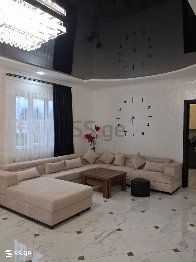 GR. Lortkipanidze st. 38 - 5 rooms