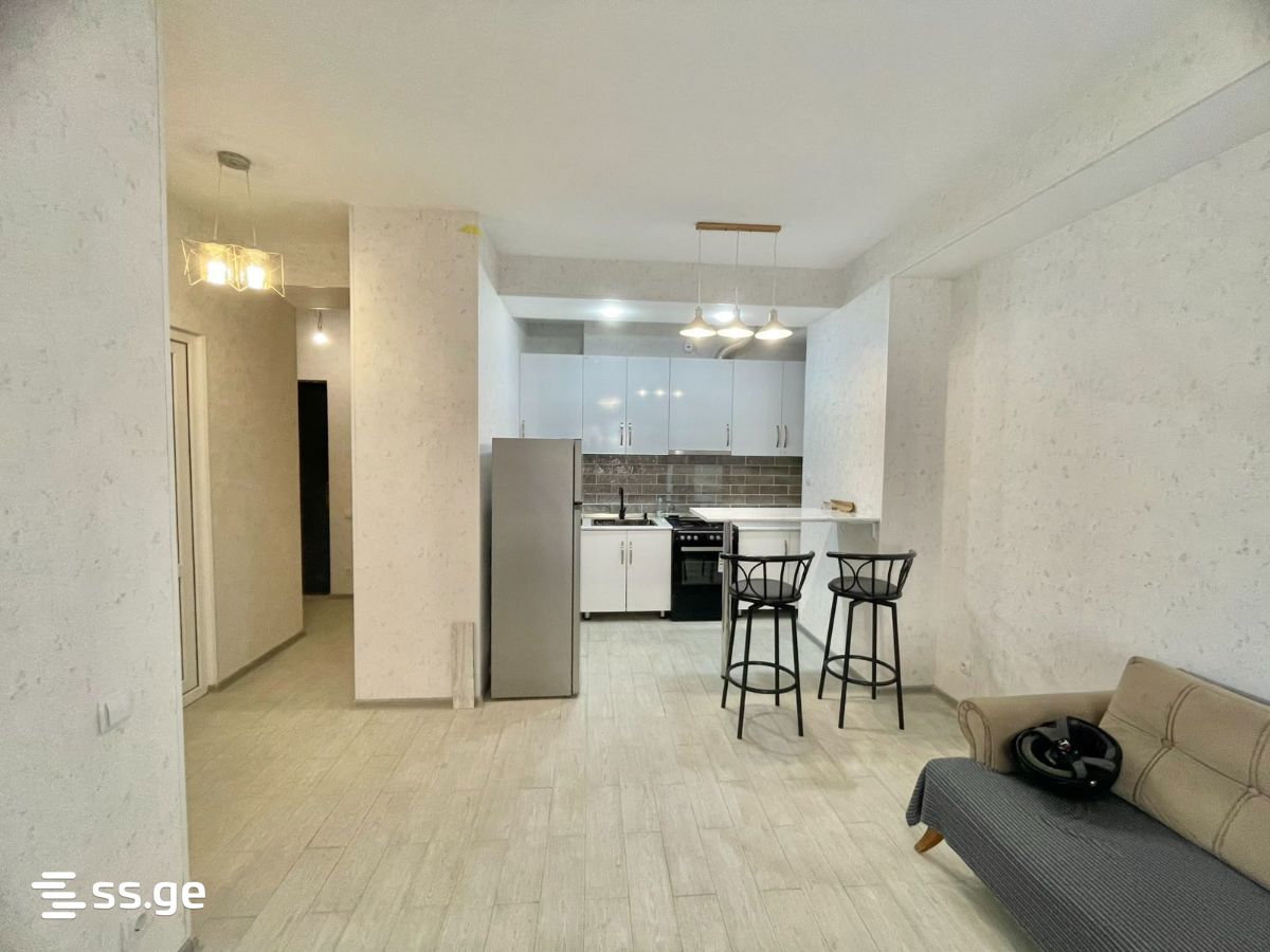 chkondideli st. 40 - 2 rooms