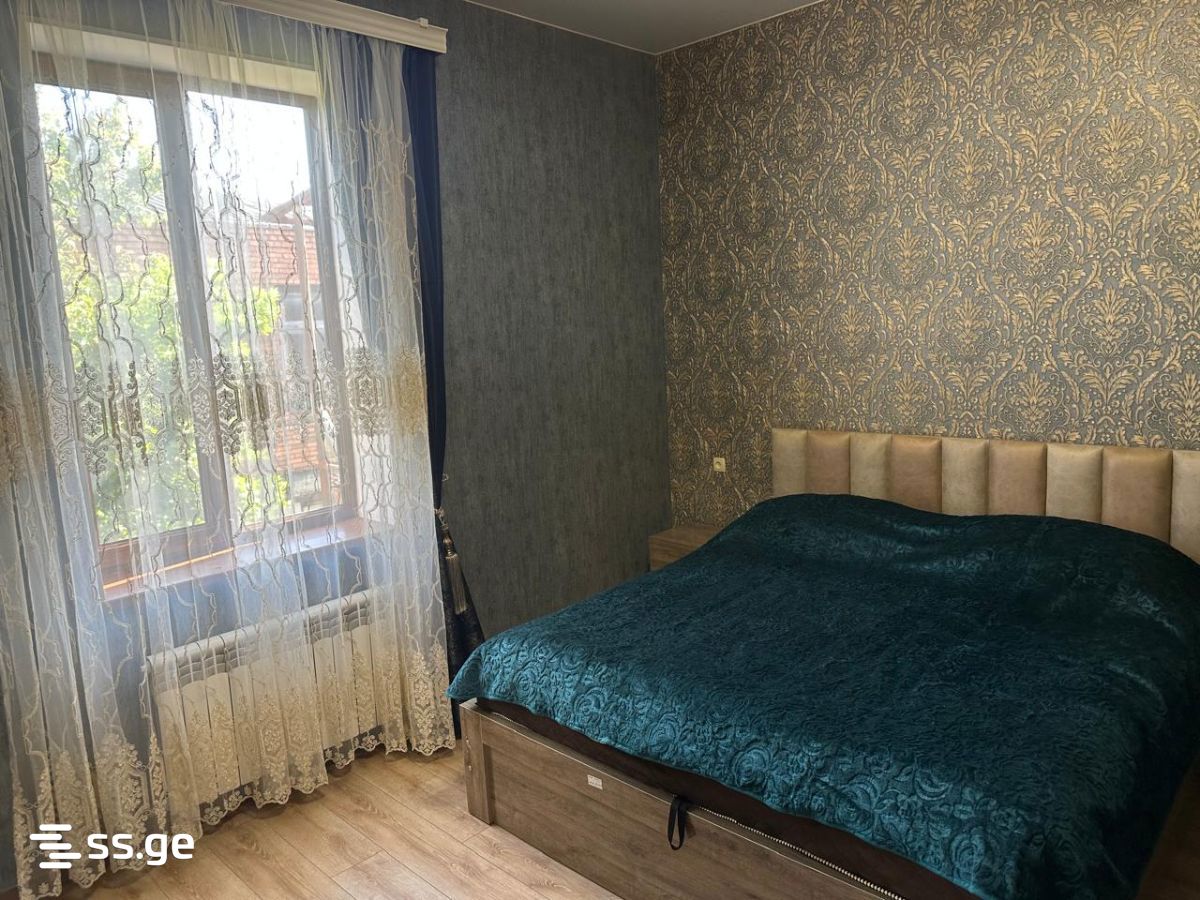 7 - 4 rooms