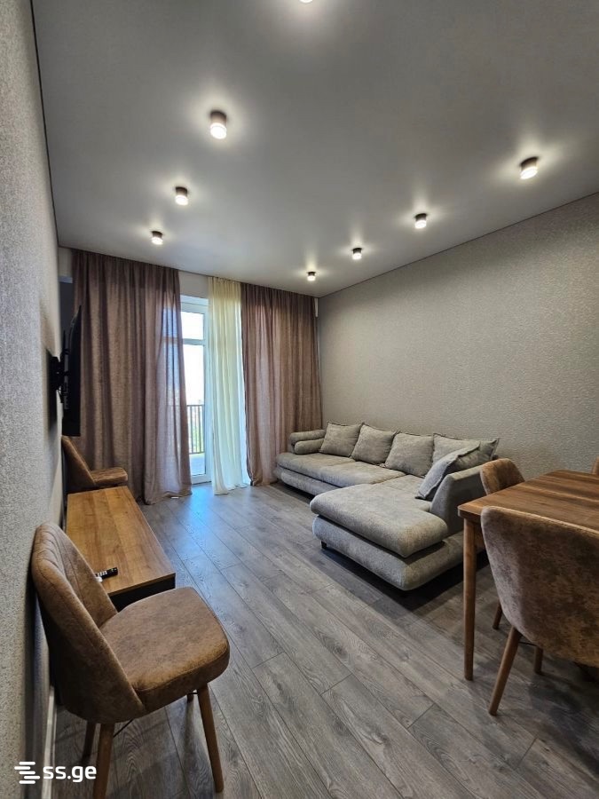 navtlugi st. 10 - 2 rooms