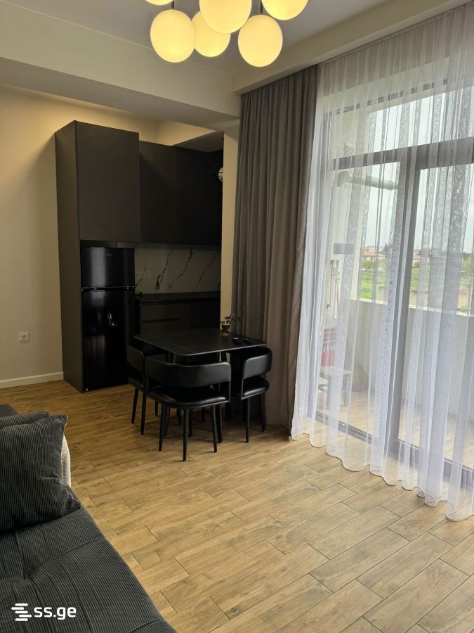 1 - 2 rooms