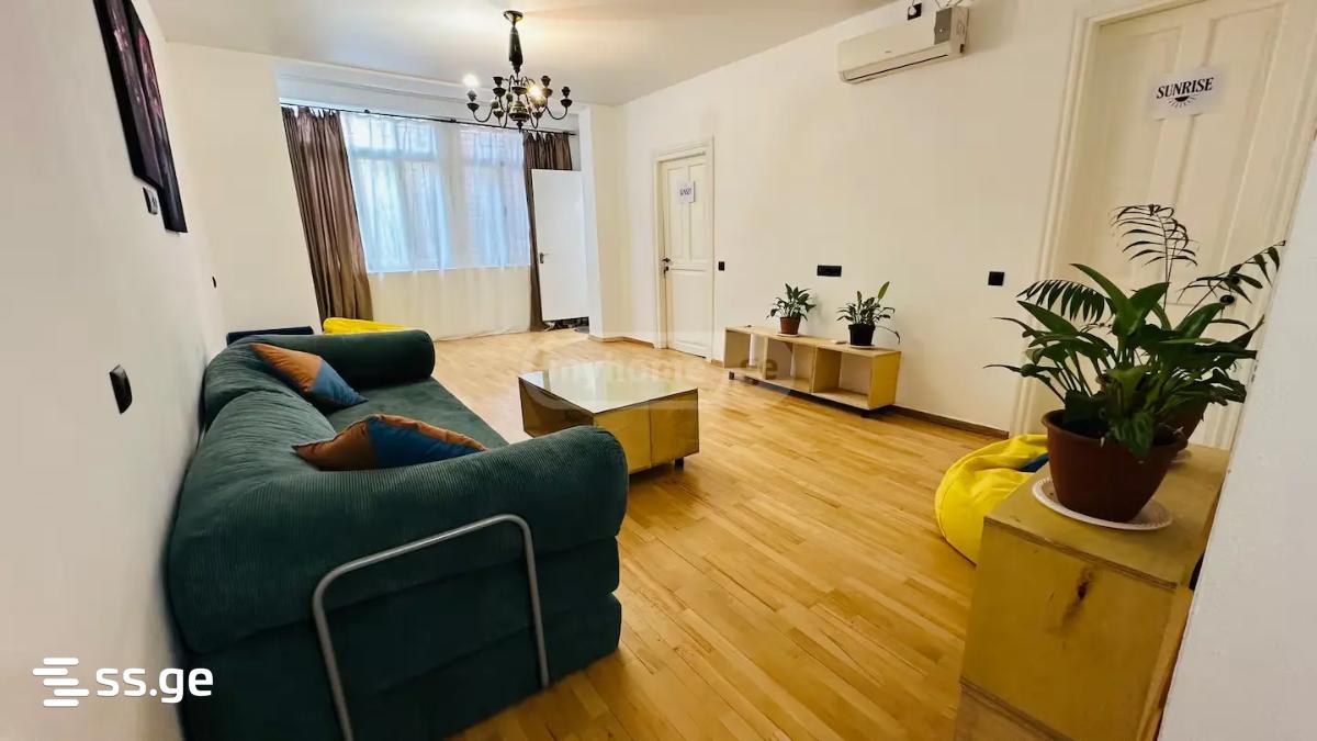 agmashenebeli ave - 3 rooms