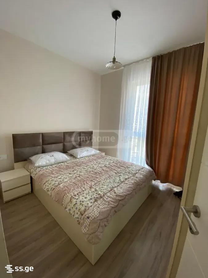 Bob walsh st. - 2 rooms