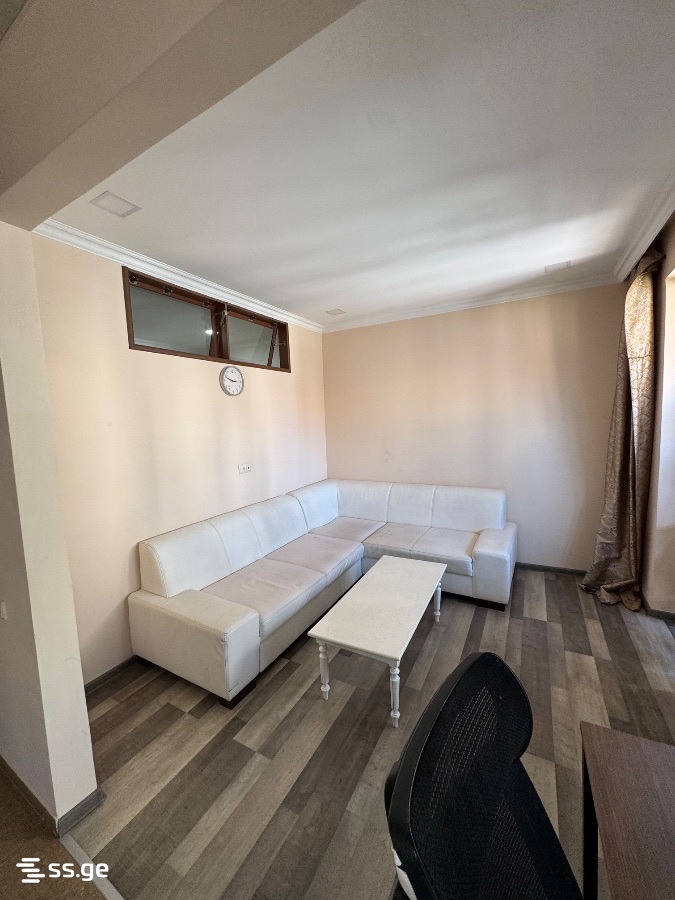 6 - 2 rooms