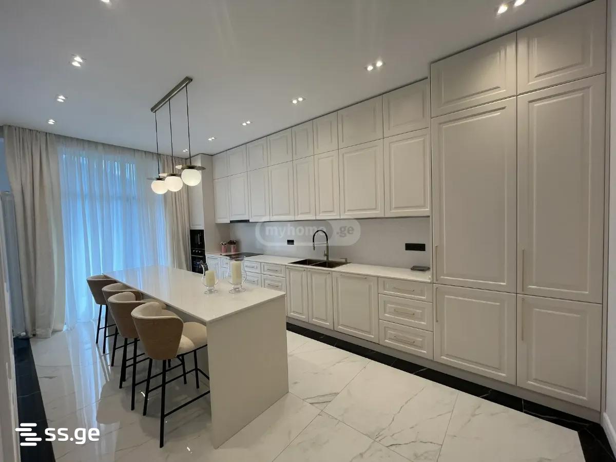 universiteti st. - 5 rooms